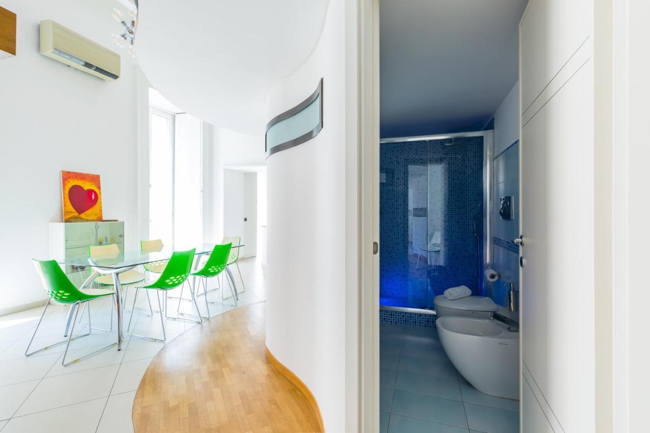 Design & Duplex At National Museum Napels