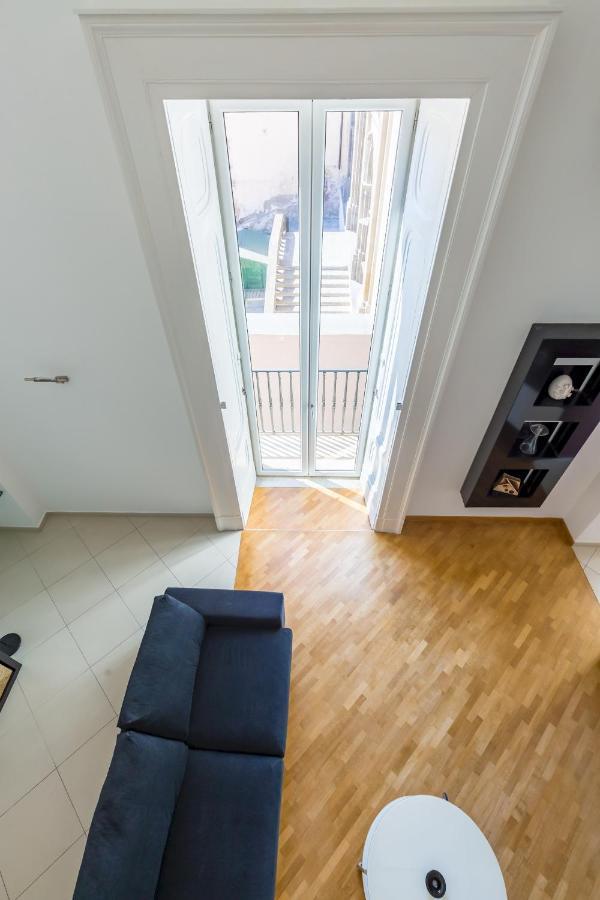 Design & Duplex At National Museum Appartement Naples