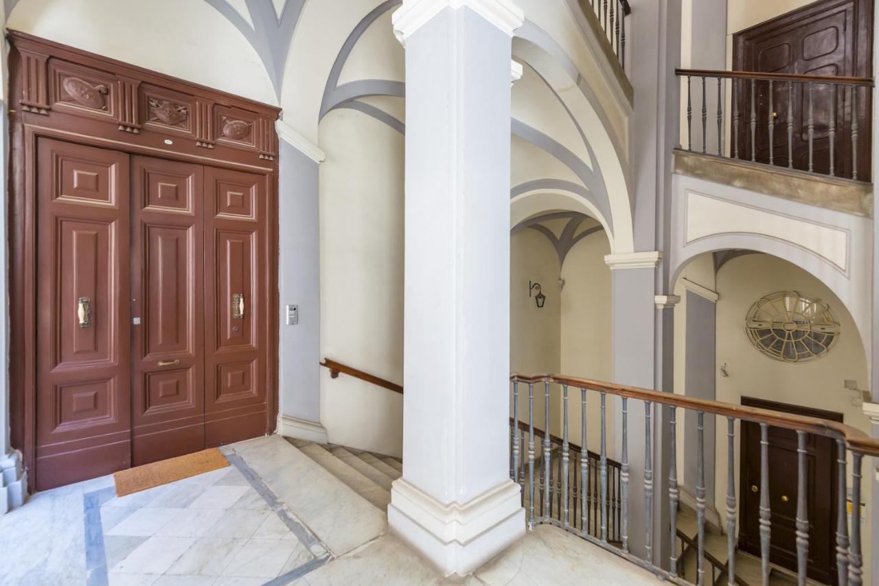 Appartement Design & Duplex At National Museum Naples