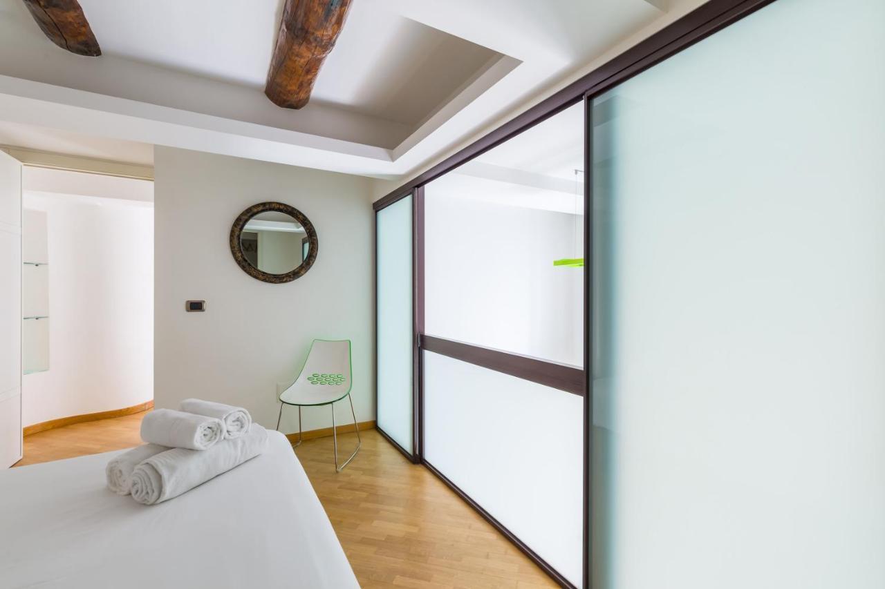 Design & Duplex At National Museum Appartement Naples